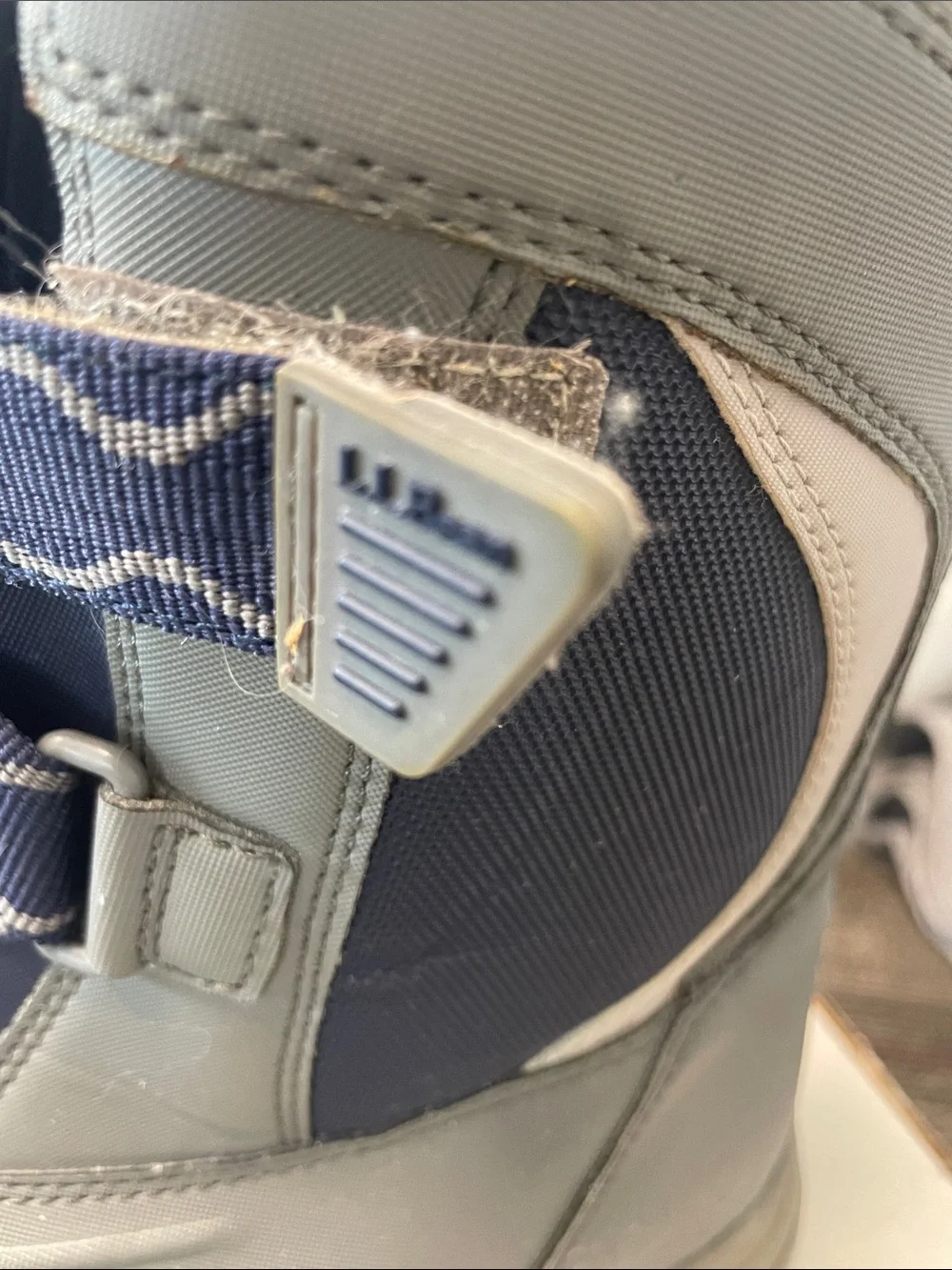 LL Bean Wildcat Winter Snow Boots - Gray and Navy size 4Y